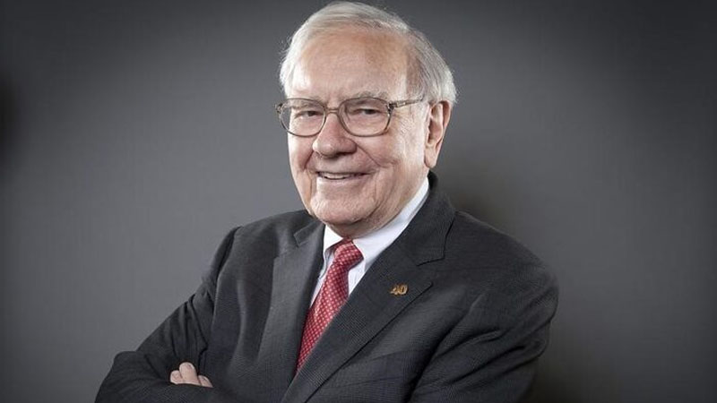 Warren Buffett Steps Down as Insurance Giant Berkshire Hathaway’s Chairman